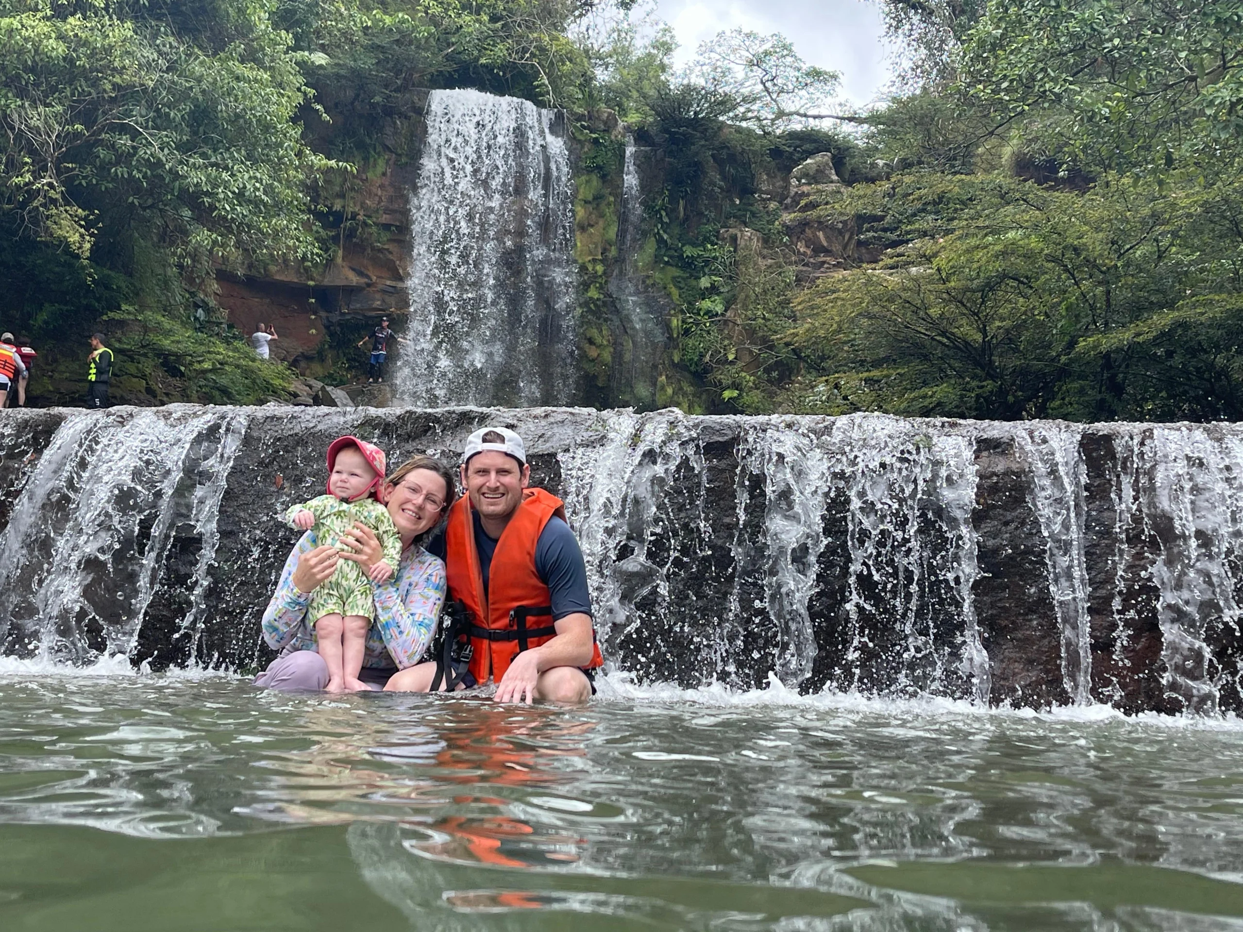 Trekking & Cascadas